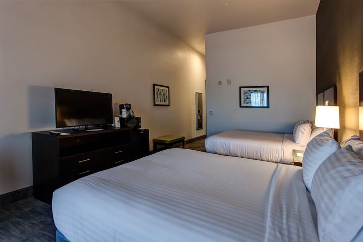 Room 22 of 40