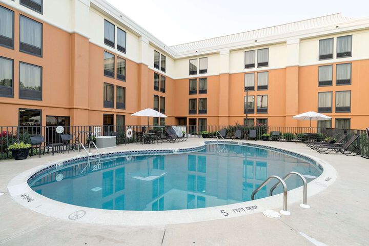 Pool 5 of 37