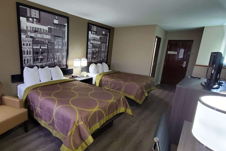 Room 18 of 34