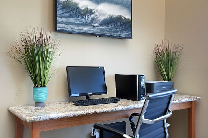 Business Center 16 of 16