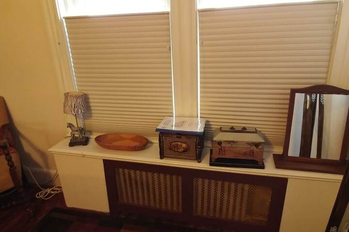 Room 6 of 36