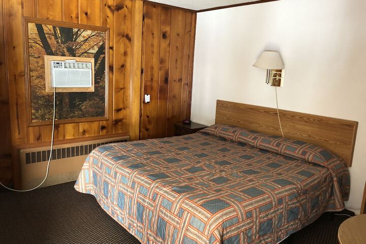 Room 42 of 51