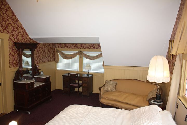 Room 44 of 52