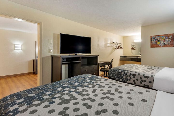 Room 12 of 47