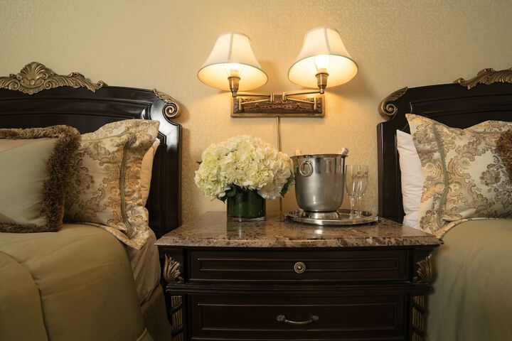 Room 5 of 42