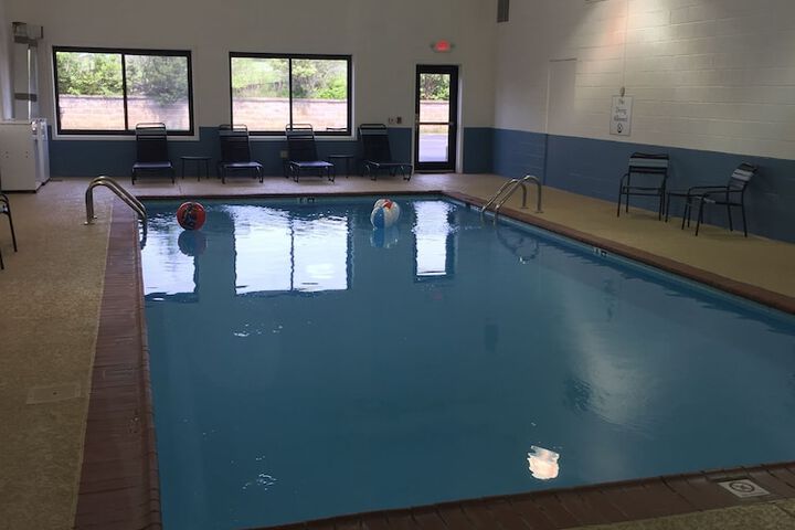 Pool 14 of 61