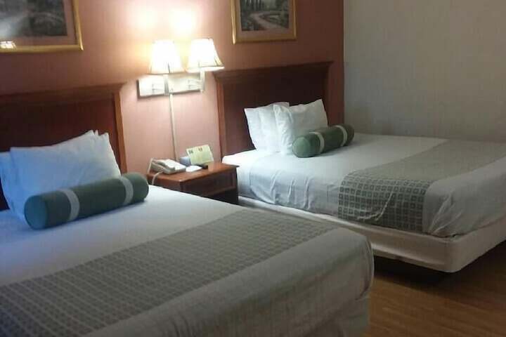 Room 20 of 28