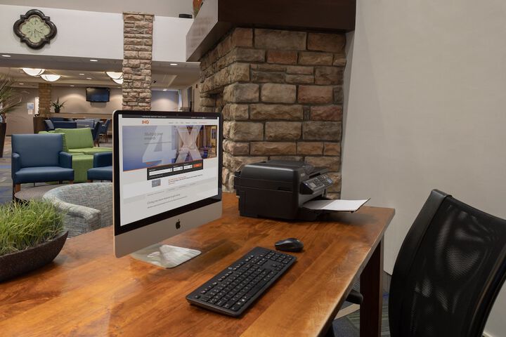 Business Center 29 of 29