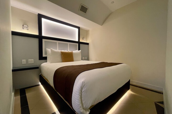 Room 20 of 58