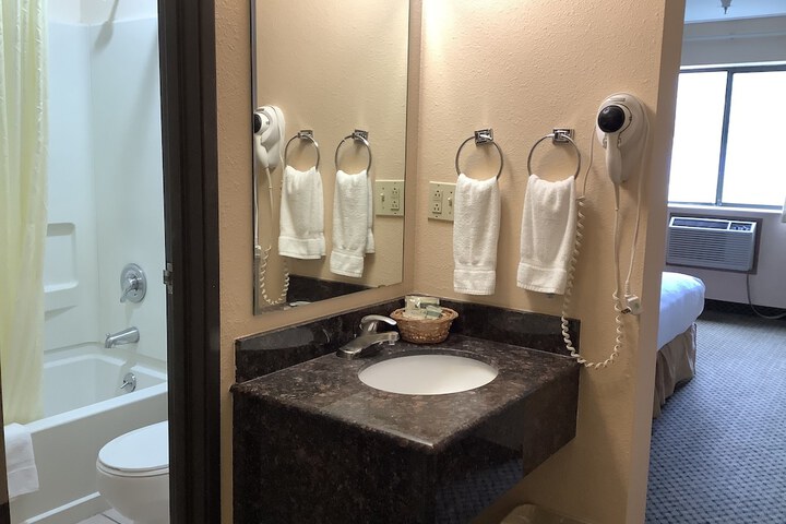 Luxury Inn & Suites