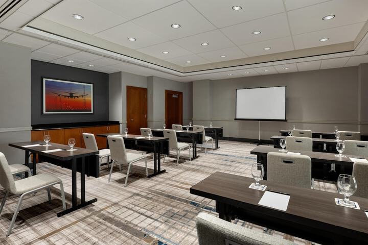 Hilton Baltimore BWI Airport