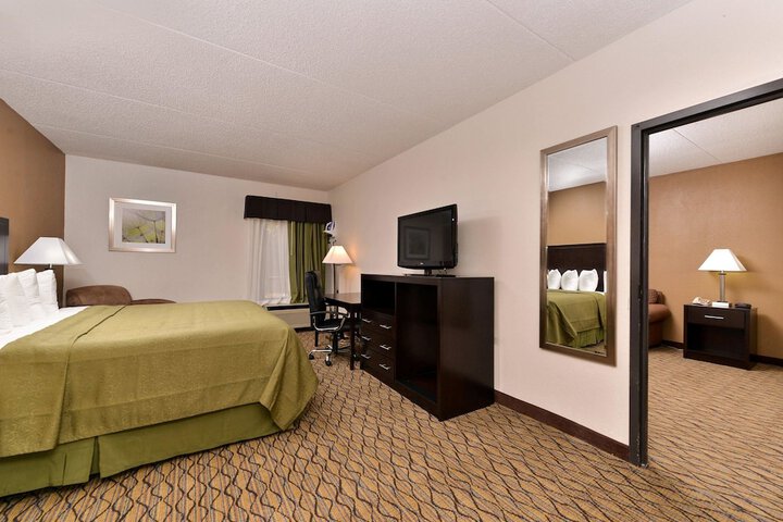 Room 5 of 31