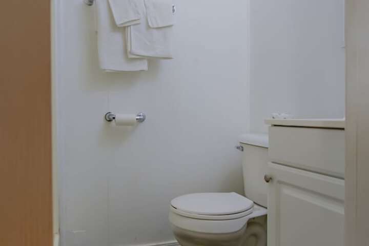 Hotel O Markham IL near Harvey / Tinley Park