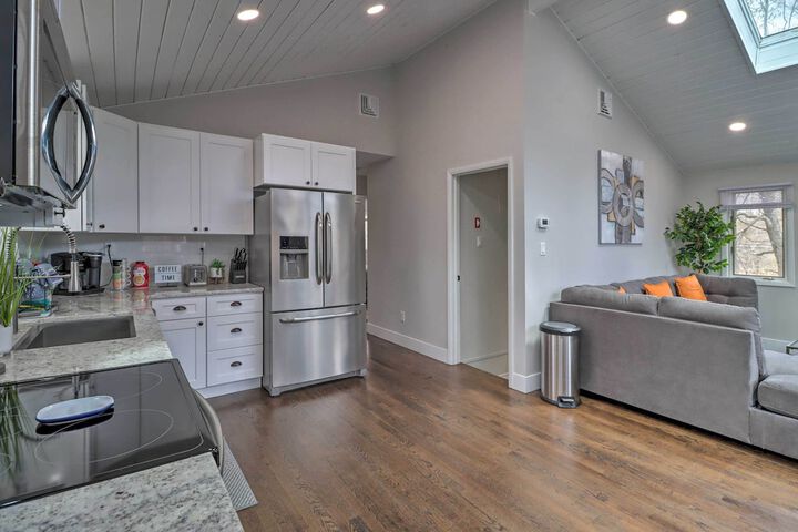 6 Mi to Camelback Slopes! Home w / Game Room