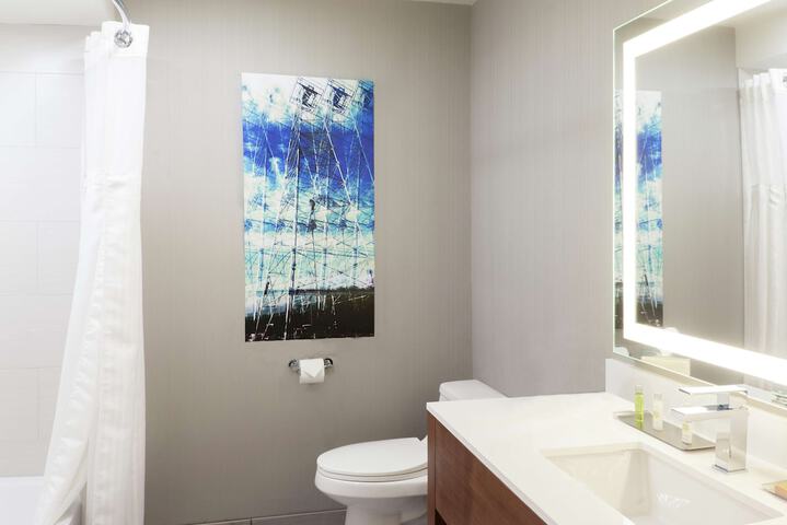Room 10 of 34