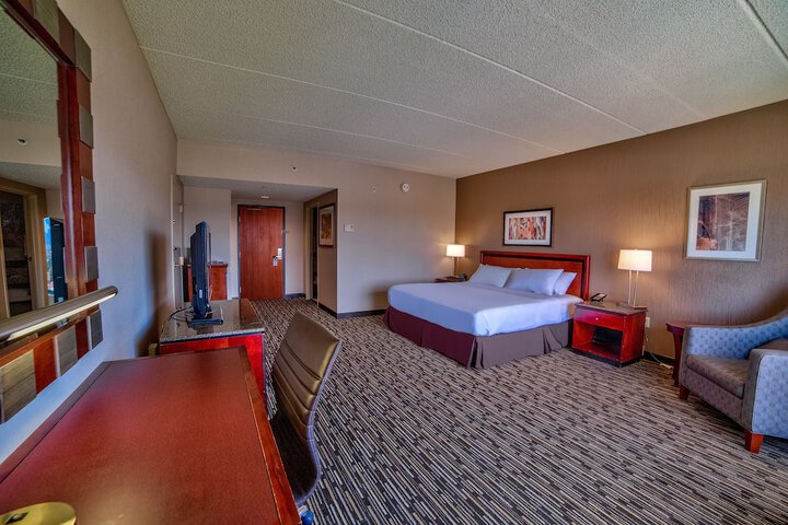 Room 28 of 39