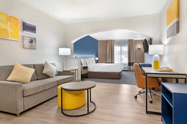 Comfort Inn & Suites Sacramento - University Area