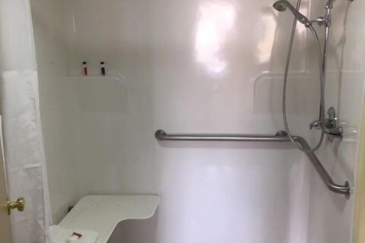 Room 8 of 22