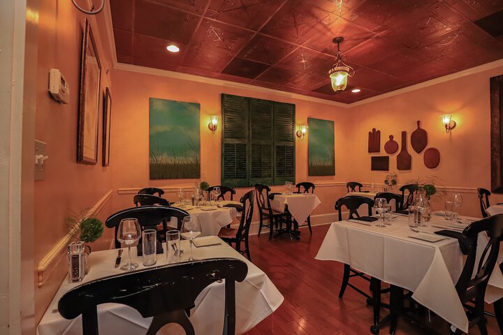 Dining 42 of 44
