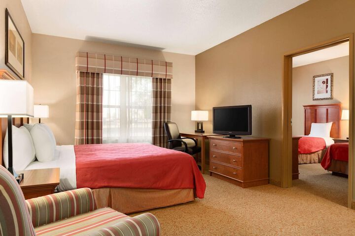 Country Inn & Suites by Radisson Sycamore, IL