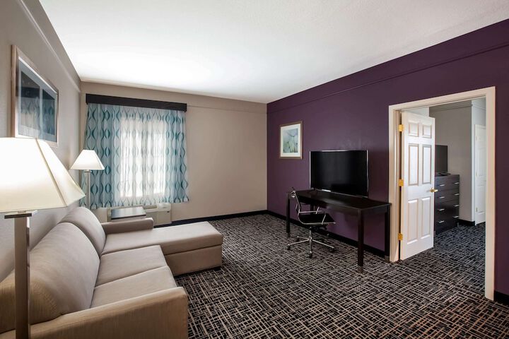 Room 29 of 46