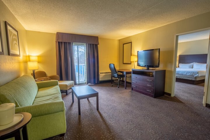 Room 14 of 49