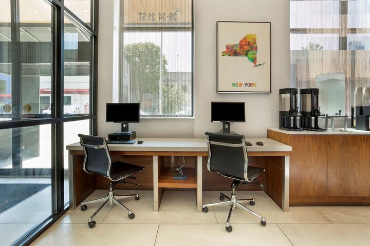 Business Center 39 of 39