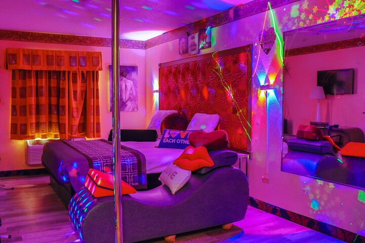 Room 20 of 34
