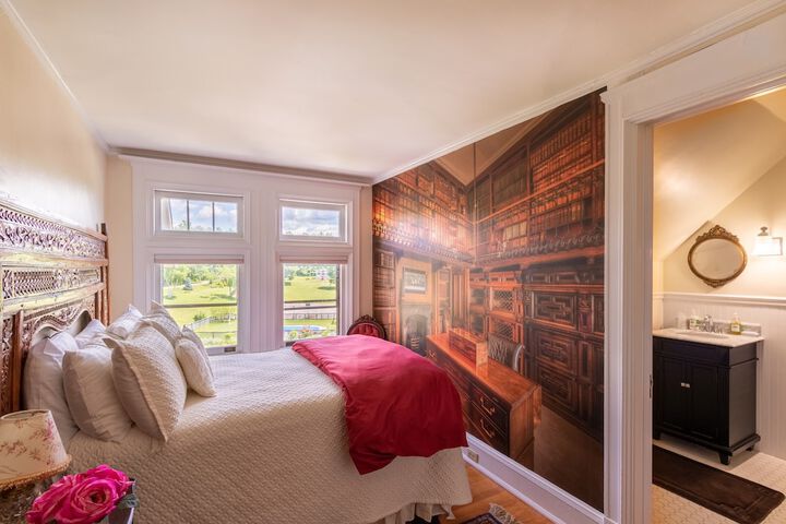 Room 195 of 275