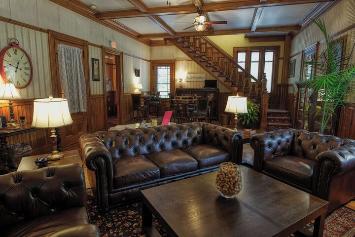 Rockwell Falls Inn and Wine Bar