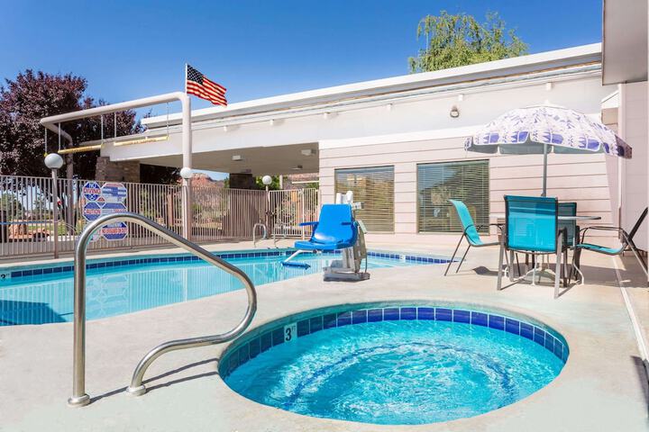 Days Inn & Suites by Wyndham Kanab