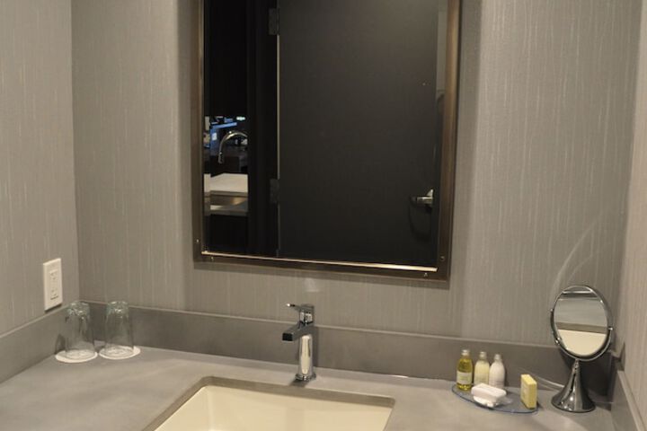 Room 26 of 77