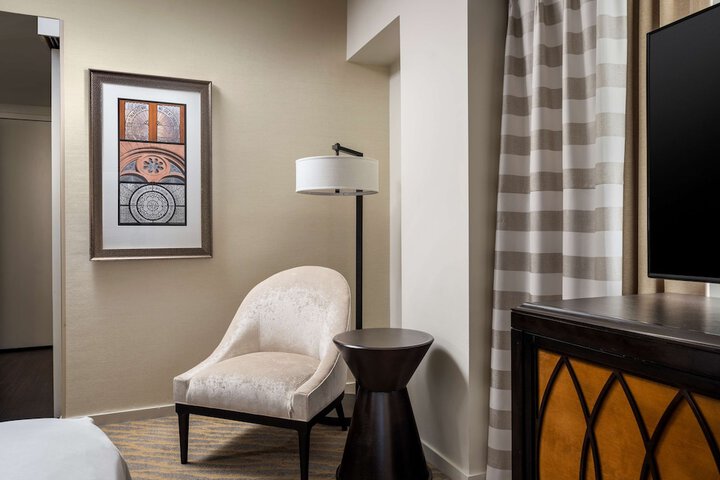 The Inn at Penn a Hilton Hotel