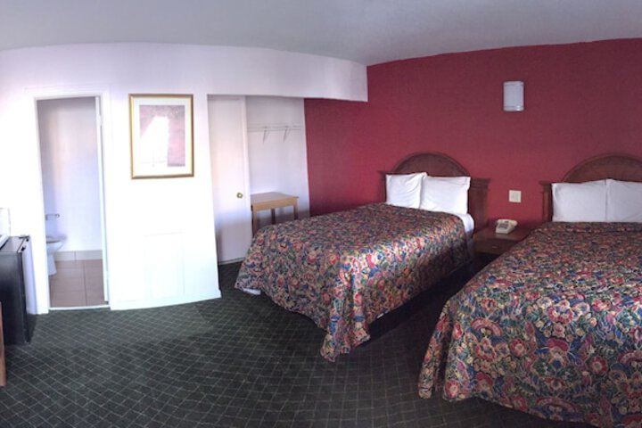 Room 14 of 33