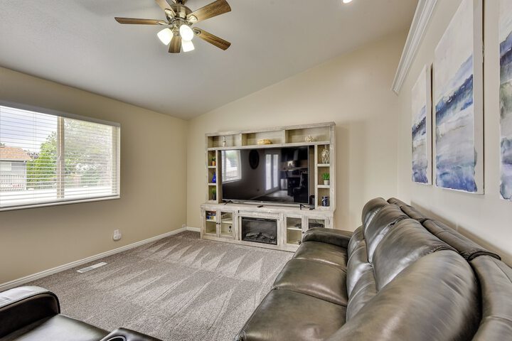 Family-friendly Clearfield Home w / Hot Tub!