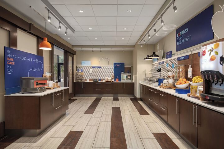 Holiday Inn Express & Suites-Dripping Springs - Austin Area by IHG
