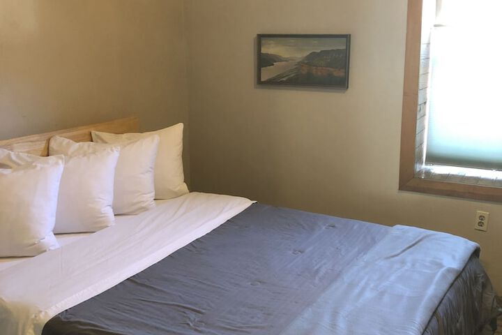 Room 51 of 68