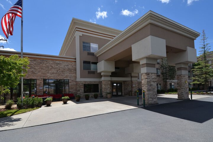 Hotel 3 of 70