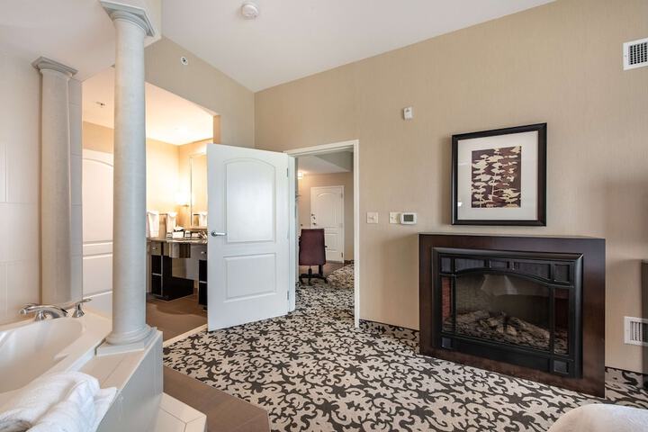 Homewood Suites by Hilton Oxnard / Camarillo