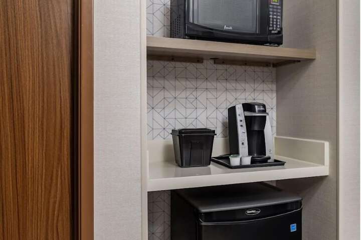 Holiday Inn Express & Suites Vadnais Heights by IHG