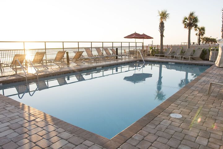 Pool 10 of 107