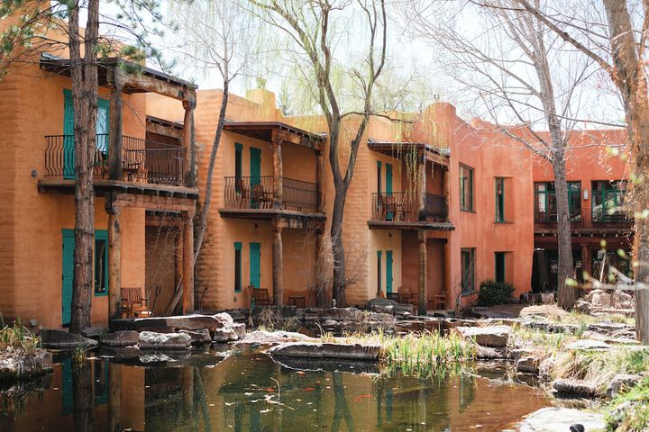 El Monte Sagrado Living Resort & Spa