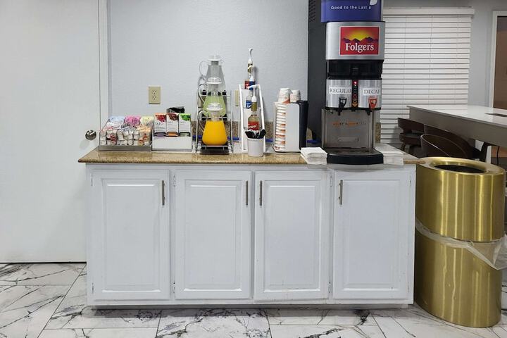 Breakfast/Coffee Service 50 of 56