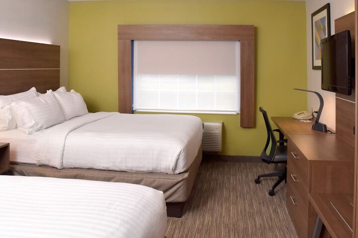 Room 7 of 34