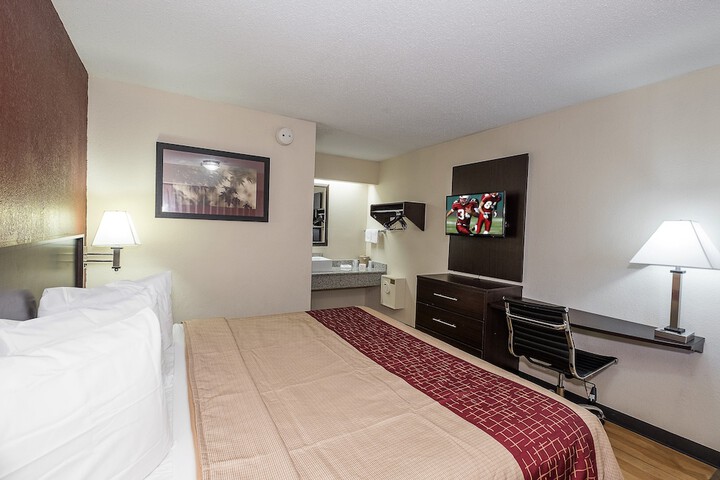 Room 9 of 25