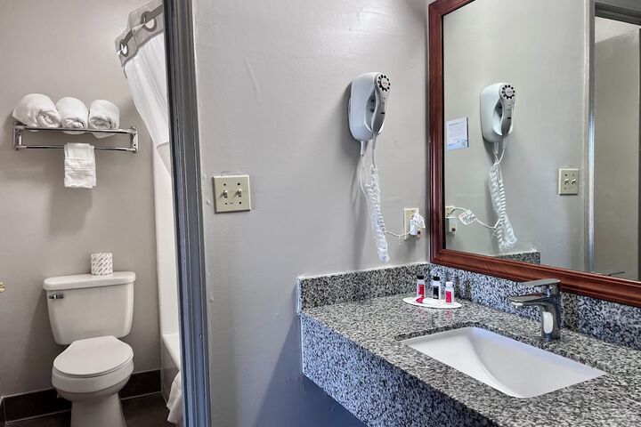 Room 15 of 15