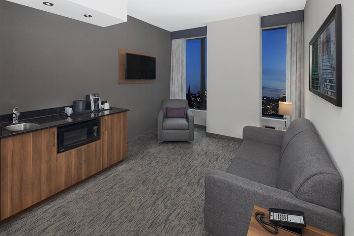 Room 21 of 59