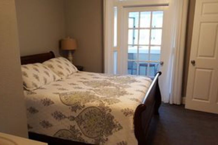 Maple Street Inn