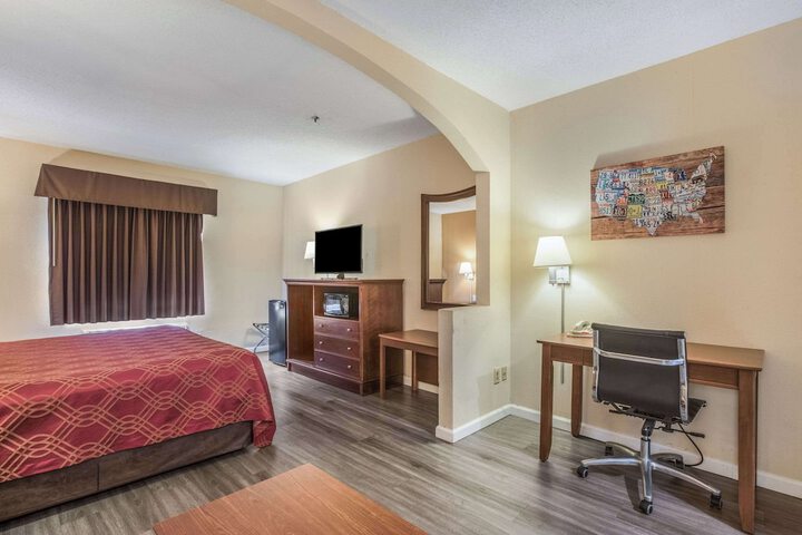 Room 35 of 43