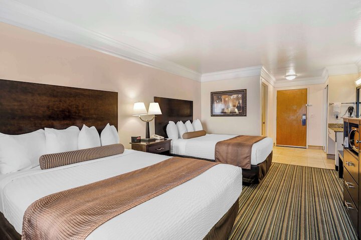 Room 21 of 30